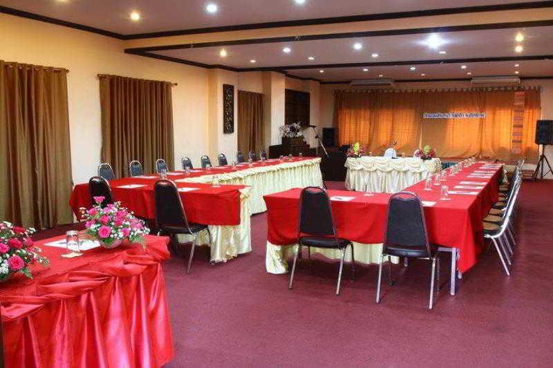 Hotel Sinthana 3*